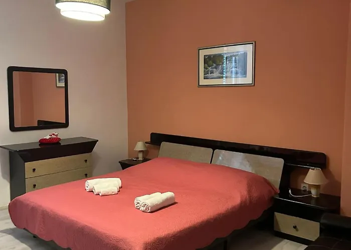 Forum 2Br Apartment In Old Town